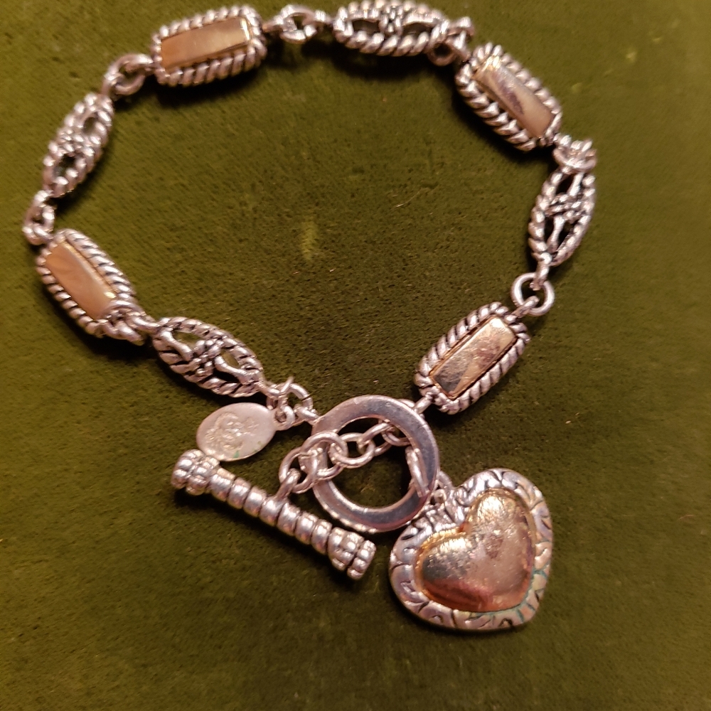 Premiere designs ring and toggle bracelet set - Picture 3 of 10